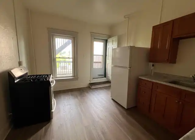 Property at 21 W Main St Unit B, Middletown, NY, 10940, 1 bed, 1 bath, [object Object]