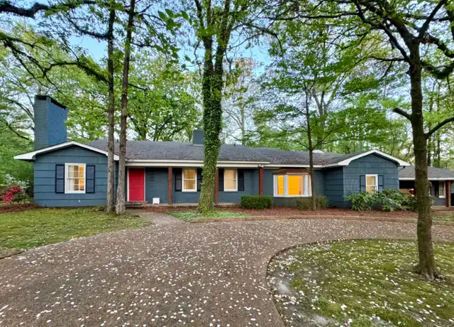 Property at 1801 Chickasaw Dr, Columbus, MS, 39705, 4 beds, 3.5 baths, [object Object]