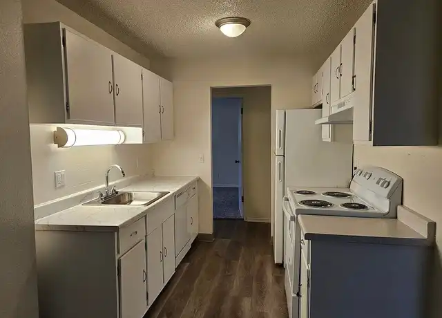 Property at Park Place Apartments - 11555 SW 88th Ave, Portland, OR, 97223, 1 bed, 1 bath, [object Object]