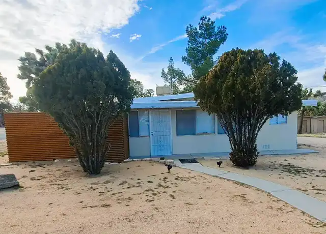 Property at 7492 Hopi Trl, Yucca Valley, CA, 92284, 1 bed, 1 bath, [object Object]