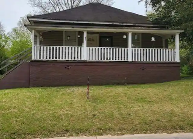 Property at 428 W Cherry St, Griffin, GA, 30223, 2 beds, 1 bath, [object Object]