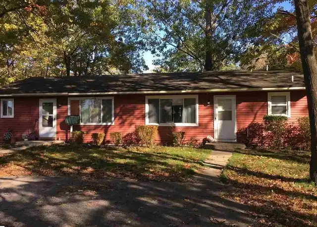 Property at 290 W South Airport Rd, Traverse City, MI, 49686, 2 beds, 1 bath, [object Object]