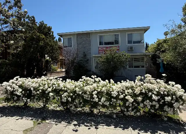 Property at 2140 Beachwood Dr Unit 3, Los Angeles, CA, 90068, 1 bed, 1 bath, [object Object]