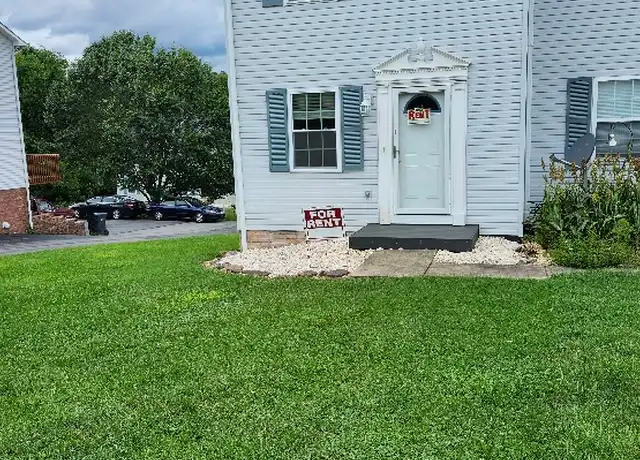 Property at 219 Hunter Hills Cir #1, Bristol, TN, 37620, 2 beds, 2.5 baths, [object Object]