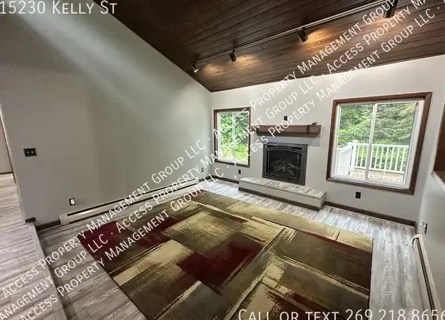 Property at 15230 Kelly St, Spring Lake, MI, 49456, 3 beds, 1.5 baths, [object Object]