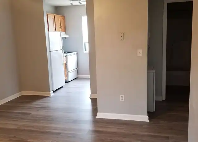 Property at 1546 Diuguid Dr Unit 1548 C, Murray, KY, 42071, 2 beds, 1 bath, [object Object]