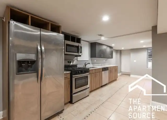 Property at 1122 W 19th St, Chicago, IL, 60608, 1 bed, 1 bath, [object Object]