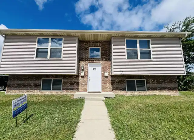 Property at 2708 48th St Unit HH 2708 Upper, Kenosha, WI, 53140, 3 beds, 1 bath, [object Object]