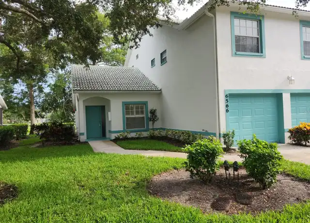 Property at 6566 Fairway Gardens Dr, Bradenton, FL, 34203, 2 beds, 2 baths, [object Object]