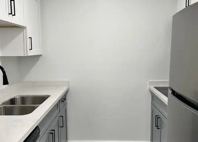 Property at 2936 N 39th St Unit 206, Phoenix, AZ, 85018, 1 bed, 1 bath, [object Object]