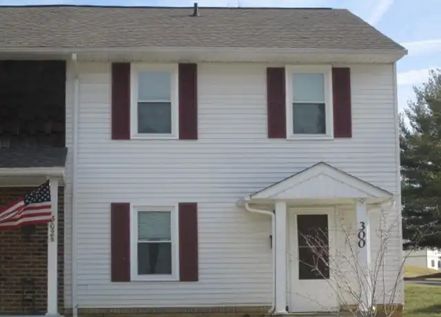 Property at 300 New Kent Rd, Blacksburg, VA, 24060, 3 beds, 1.5 baths, [object Object]