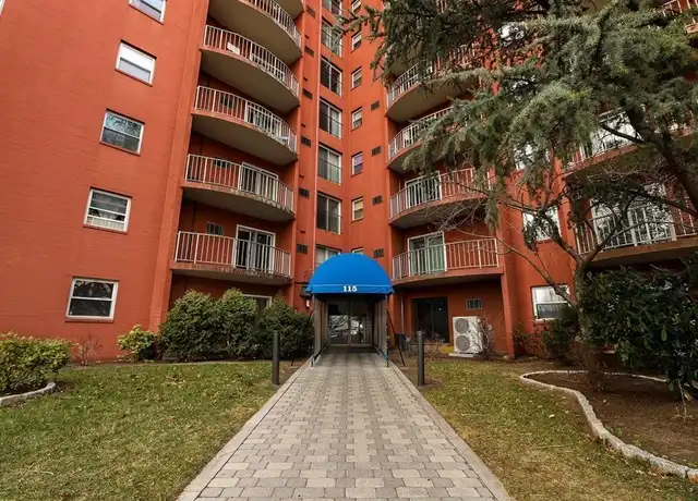 Property at 115 W Squantum St #103, Quincy, MA, 02171, 2 beds, 1 bath, [object Object]