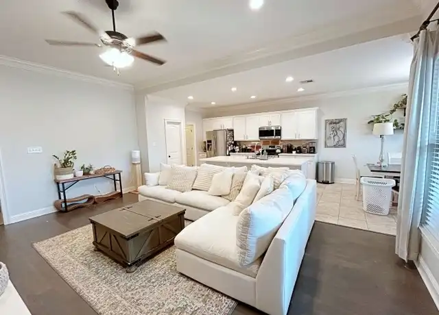 Property at 6135 Lake Bend Dr, Baton Rouge, LA, 70820, 3 beds, 2 baths, [object Object]