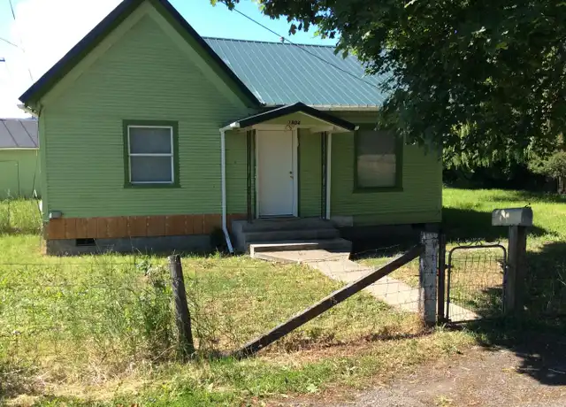 Property at 1904 V Ave, La Grande, OR, 97850, 3 beds, 1 bath, [object Object]