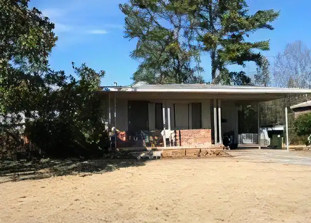 Property at 1565 Emily Ave, Auburn, AL, 36830, 3 beds, 1 bath, [object Object]