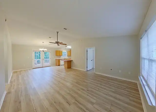 Property at 1238 Walter Ave, Crestview, FL, 32536, 3 beds, 2 baths, [object Object]