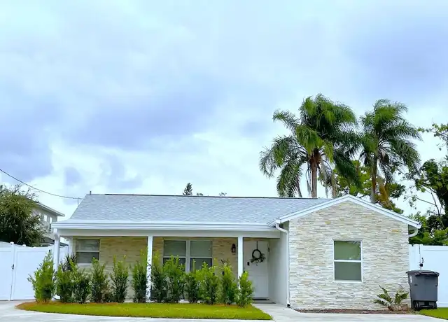 Property at 850 W Canton Ave, Winter Park, FL, 32789, 3 beds, 2 baths, [object Object]