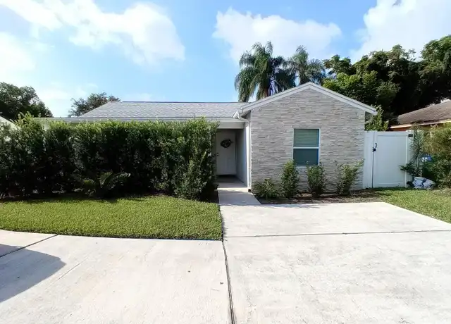 Property at 850 W Canton Ave, Winter Park, FL, 32789, 2 beds, 2 baths, [object Object]