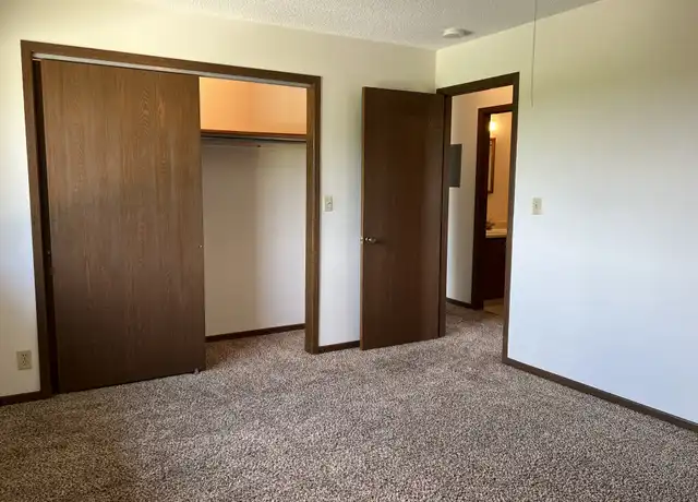 Property at 608 N 28th St Unit 2, Fort Dodge, IA, 50501, 2 beds, 1 bath, [object Object]
