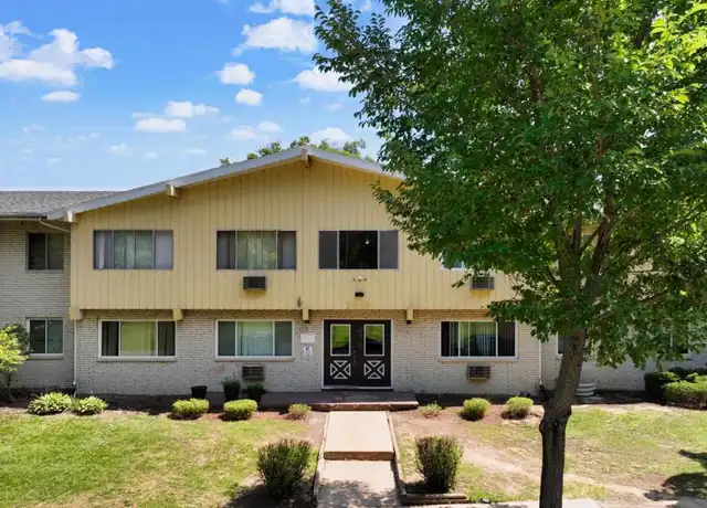 Property at 2405 Monterey Dr, Madison, WI, 53704, 2 beds, 1 bath, [object Object]