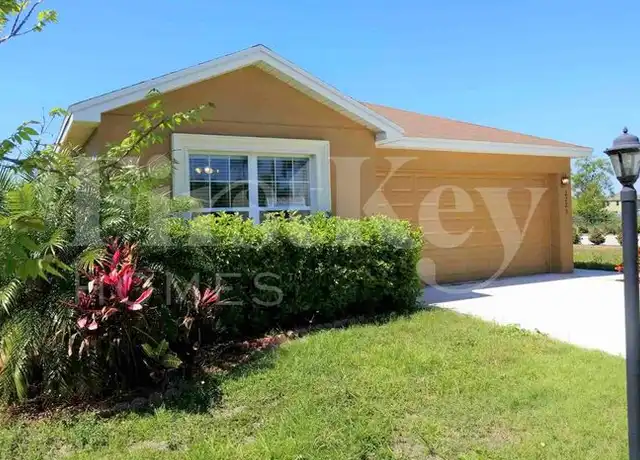 Property at 2223 15th Ave E, Palmetto, FL, 34221, 4 beds, 2 baths, [object Object]
