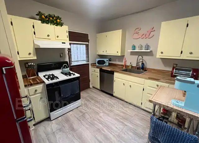Property at 507 7th St SW, Albuquerque, NM, 87102, 2 beds, 1 bath, [object Object]