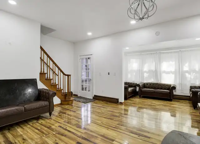 Property at 102 Briscoe Ave, Buffalo, NY, 14211, 5 beds, 1 bath, [object Object]