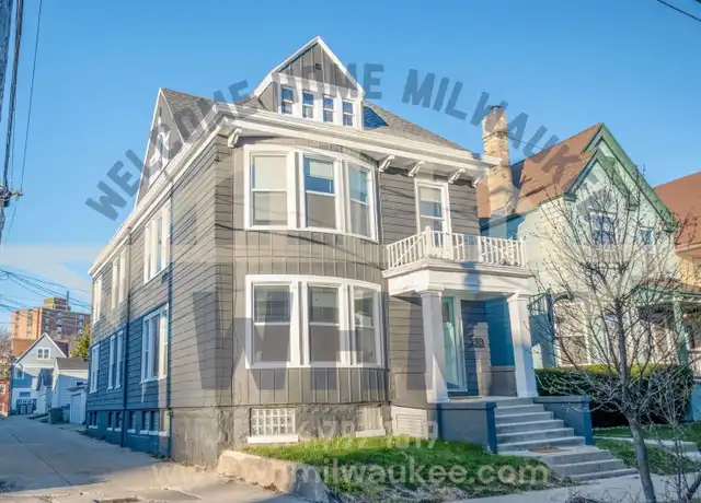 Property at 1545 E Irving Pl, Milwaukee, WI, 53202, 4 beds, 1 bath, [object Object]