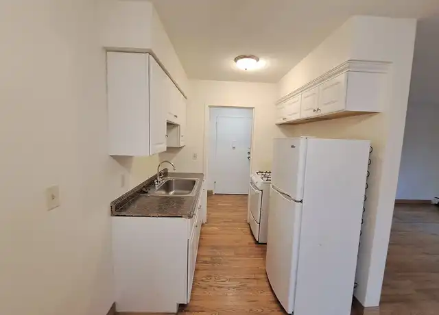 Property at 214 Place Apartments - 214 W 15th St, Minneapolis, MN, 55403, 1 bed, 1 bath, [object Object]