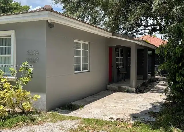 Property at 3227 Oak Ave Unit 3227, Miami, FL, 33133, 2 beds, 1 bath, [object Object]