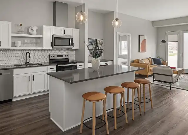 Property at The Meridian - 425 SW 11th St, Des Moines, IA, 50309, 2 beds, 2 baths, [object Object]