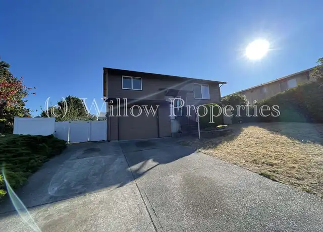 Property at 6124 N 40th St, Tacoma, WA, 98407, 4 beds, 1.5 baths, [object Object]
