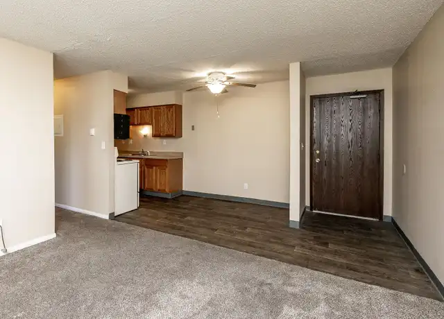 Property at 395 4th St Unit 395-12, Waukee, IA, 50263, 2 beds, 1 bath, [object Object]