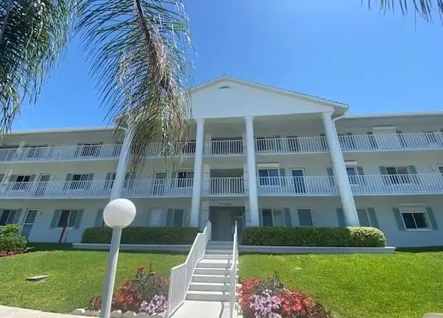 Property at 10682 Gulf Shore Dr Unit 304 C, Naples, FL, 34108, 2 beds, 2 baths, [object Object]