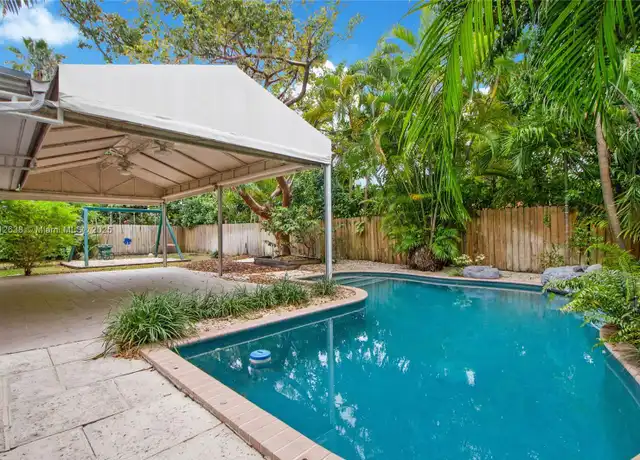 Property at 119 Harbor Dr, Key Biscayne, FL, 33149, 3 beds, 2 baths, [object Object]