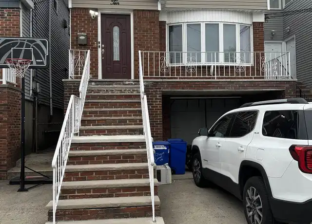 Property at 10 W Grand St Unit 2, Bayonne, NJ, 07002, 3 beds, 1 bath, [object Object]