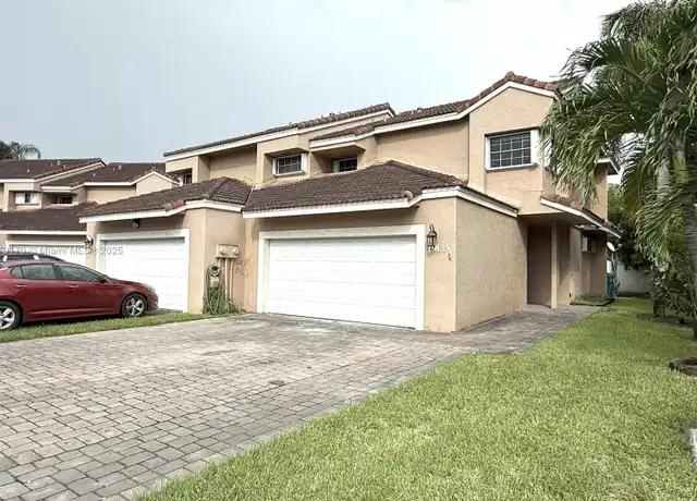 Property at 19135 NW 82nd Circle Ct Unit 23R, Hialeah, FL, 33015, 3 beds, 2.5 baths, [object Object]