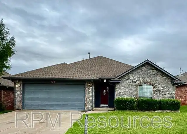 Property at 12524 SW 11th St, Yukon, OK, 73099, 3 beds, 2 baths, [object Object]