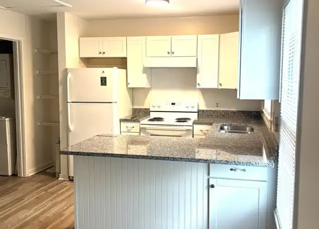 Property at 4050 Ironbound Rd Unit 4050, Williamsburg, VA, 23188, 1 bed, 1 bath, [object Object]