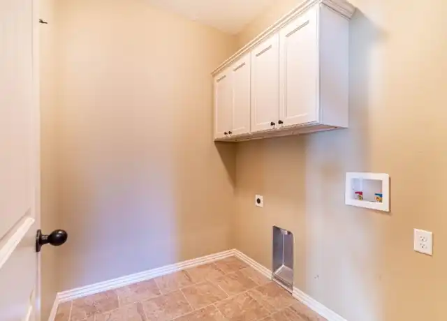 Property at 4870 Castlewood Ln Unit 4872, Fayetteville, AR, 72764, 3 beds, 2 baths, [object Object]