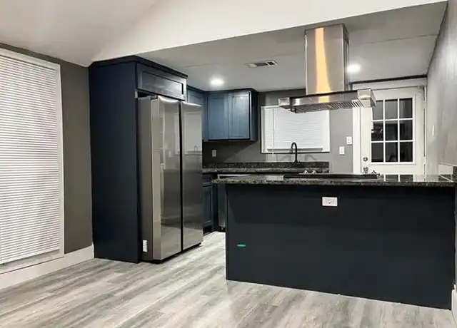 Property at 3914 Spring Ave, Dallas, TX, 75210, 2 beds, 2 baths, [object Object]