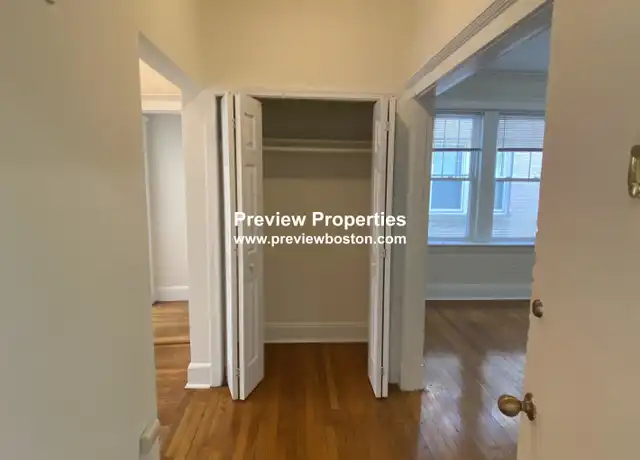 Property at 113 Kilsyth Rd Unit 1, Brighton, MA, 02135, 2 beds, 1 bath, [object Object]