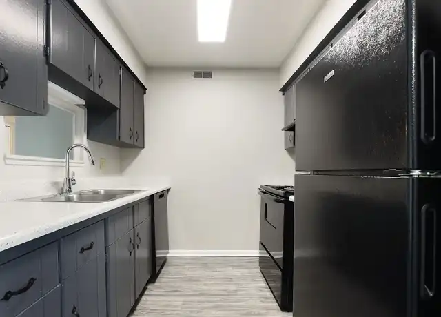Property at 1182 Quail Run Dr, Columbus, IN, 47201, 1-2 bed, 1-1.5 bath, [object Object]