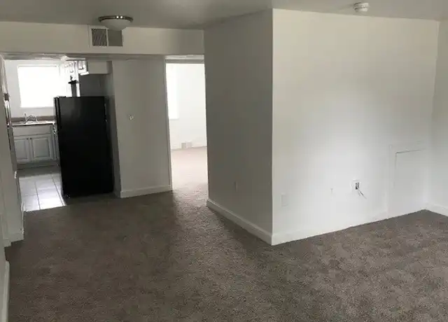 Property at 231 Chestnut St, Salem, VA, 24153, 1 bed, 1 bath, [object Object]