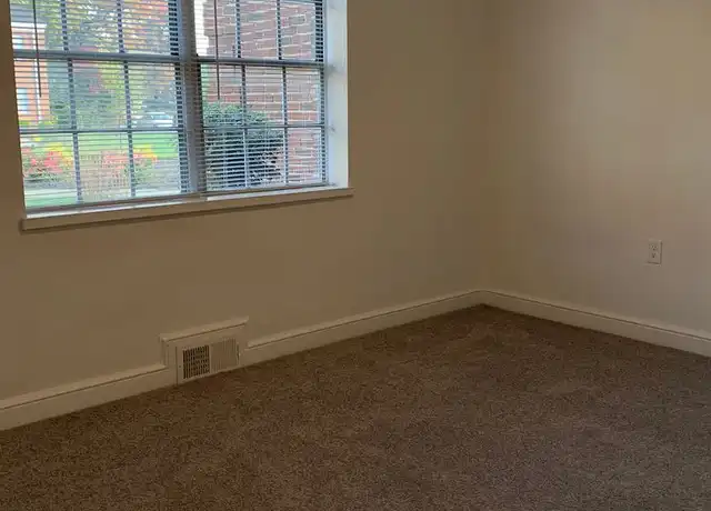 Property at 231 Chestnut St, Salem, VA, 24153, 1-2 bed, 1 bath, [object Object]