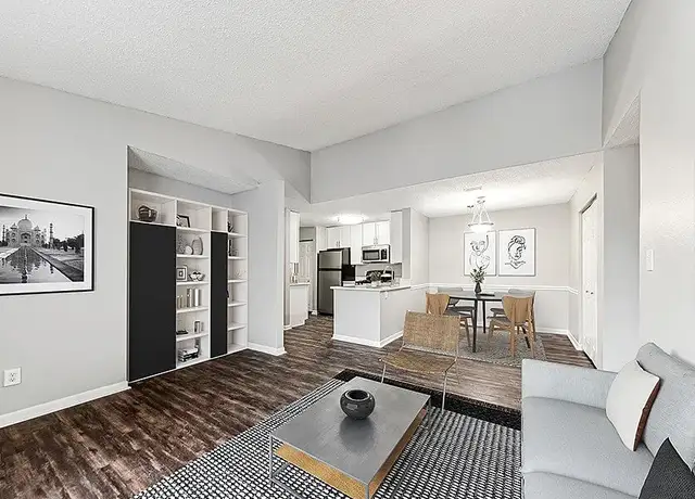 Photo of 100 Arbor Dr, Shrewsbury, MA 01545