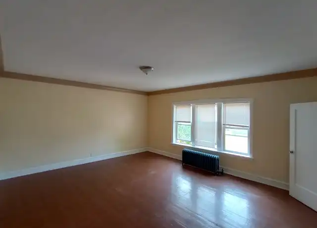 Property at 1202 W 82nd St, Chicago, IL, 60620, 1 bed, 1 bath, [object Object]
