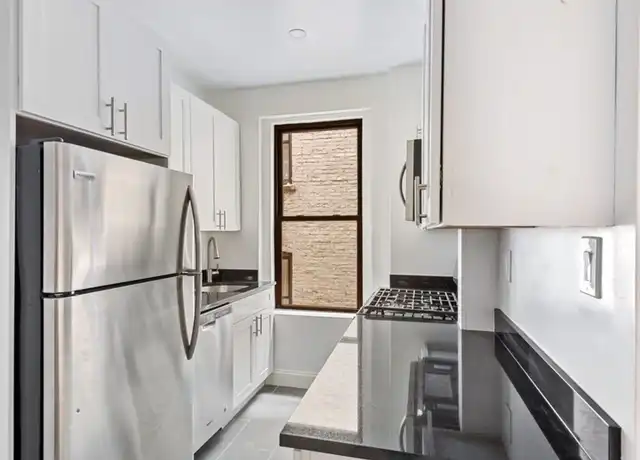 Property at 640 W 171st St Unit 3B, New York, NY, 10032, 3 beds, 1 bath, [object Object]