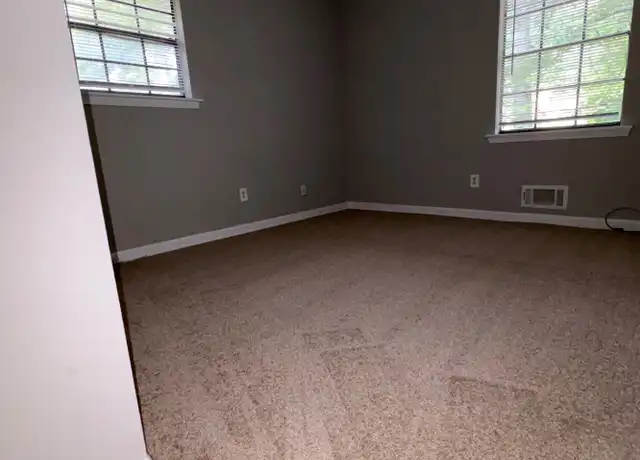 Property at 3932 Tanglewood Rd, Snellville, GA, 30039, 5 beds, 2 baths, [object Object]