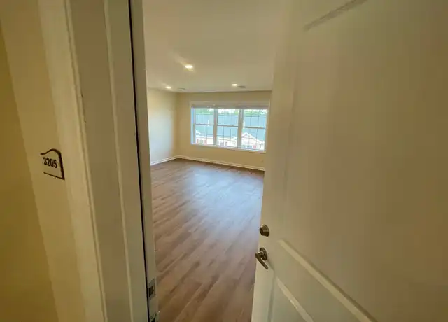 Property at 540 Northend Dr Apt 3205, Schenectady, NY, 12308, 1 bed, 1 bath, [object Object]